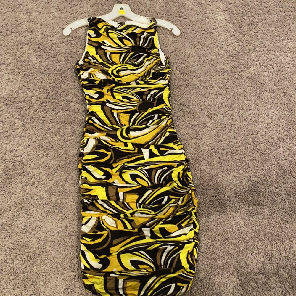 Cache dress - Picture 2 of 4